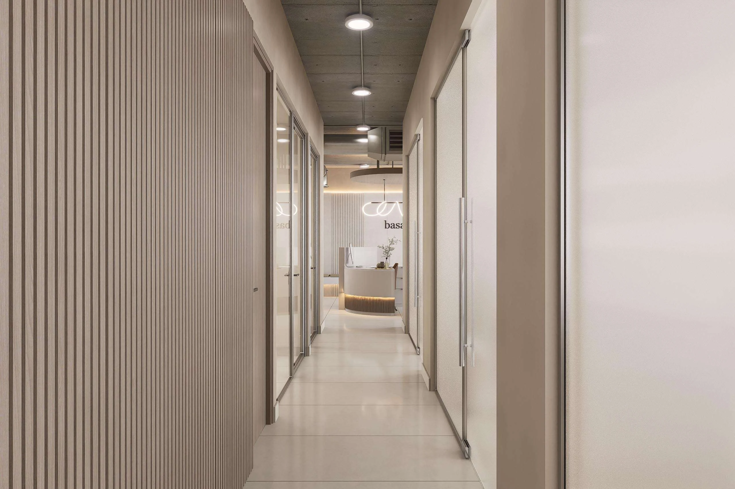 Circulación con celosía vertical de la Clínica Dental/Estética en Santiago — Grupo Lecaros