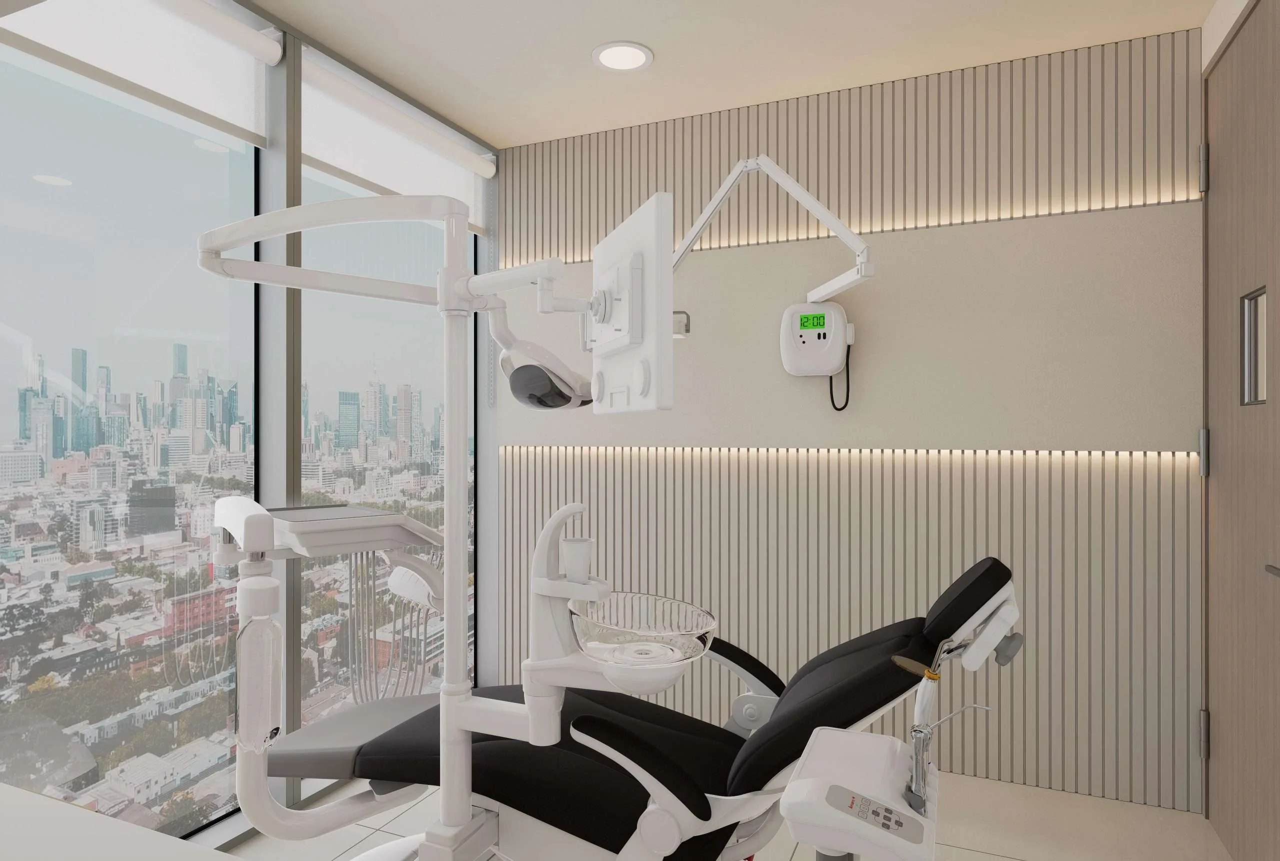 Box de atención con muro de madera acanalada y luz lineal de la Clínica Maxilofacial en Santiago — Grupo Lecaros